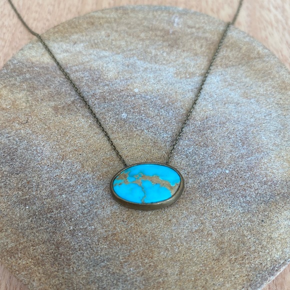 Turquoise stone necklace - Picture 2 of 3